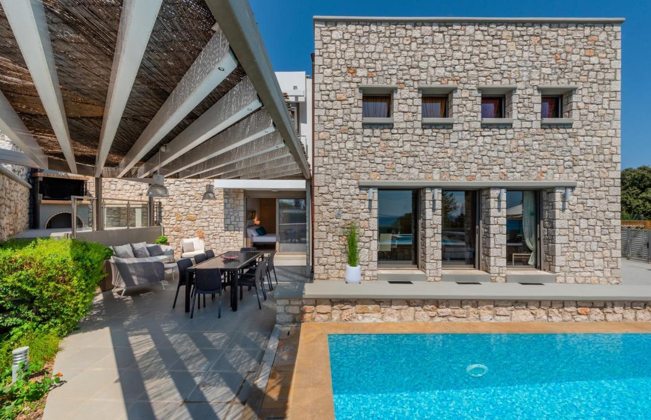 Pefki  Villa Costamare - Enjoy Lazy Days On The Private Pool-Jacuzzi מראה חיצוני תמונה