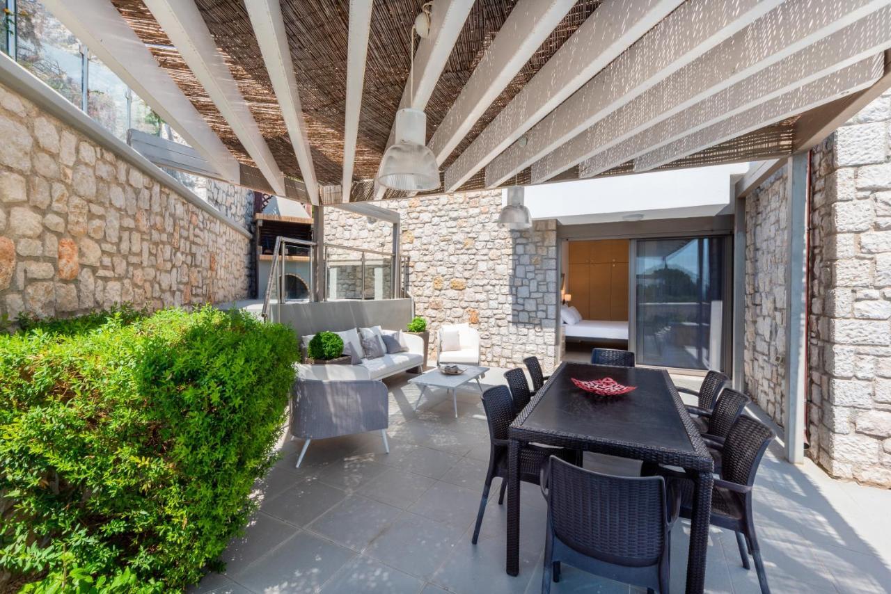 Pefki  Villa Costamare - Enjoy Lazy Days On The Private Pool-Jacuzzi מראה חיצוני תמונה