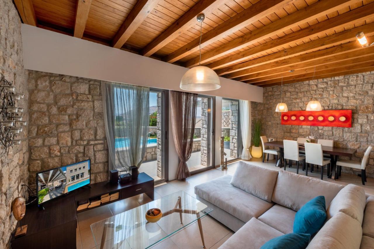 Pefki  Villa Costamare - Enjoy Lazy Days On The Private Pool-Jacuzzi מראה חיצוני תמונה