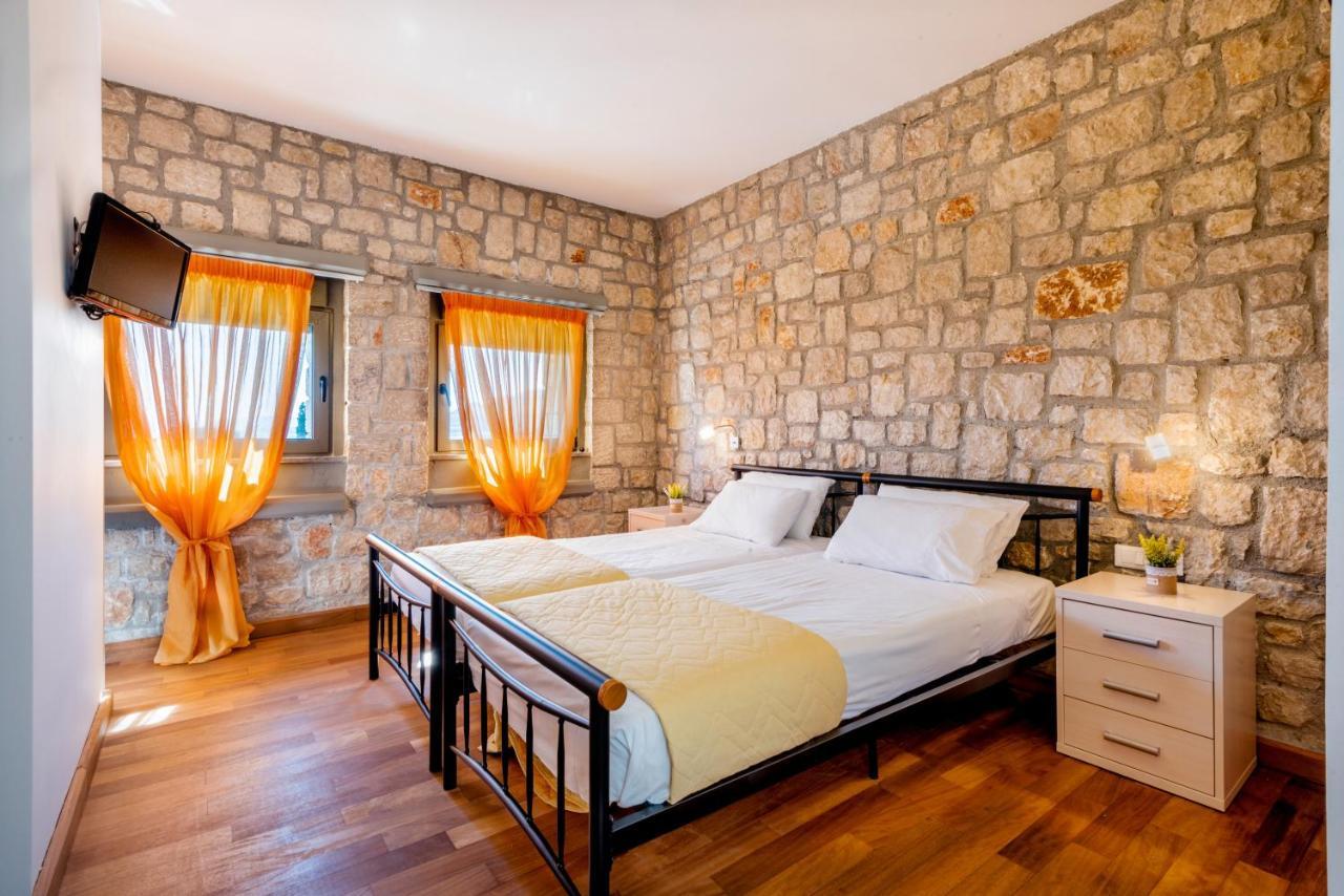 Pefki  Villa Costamare - Enjoy Lazy Days On The Private Pool-Jacuzzi מראה חיצוני תמונה