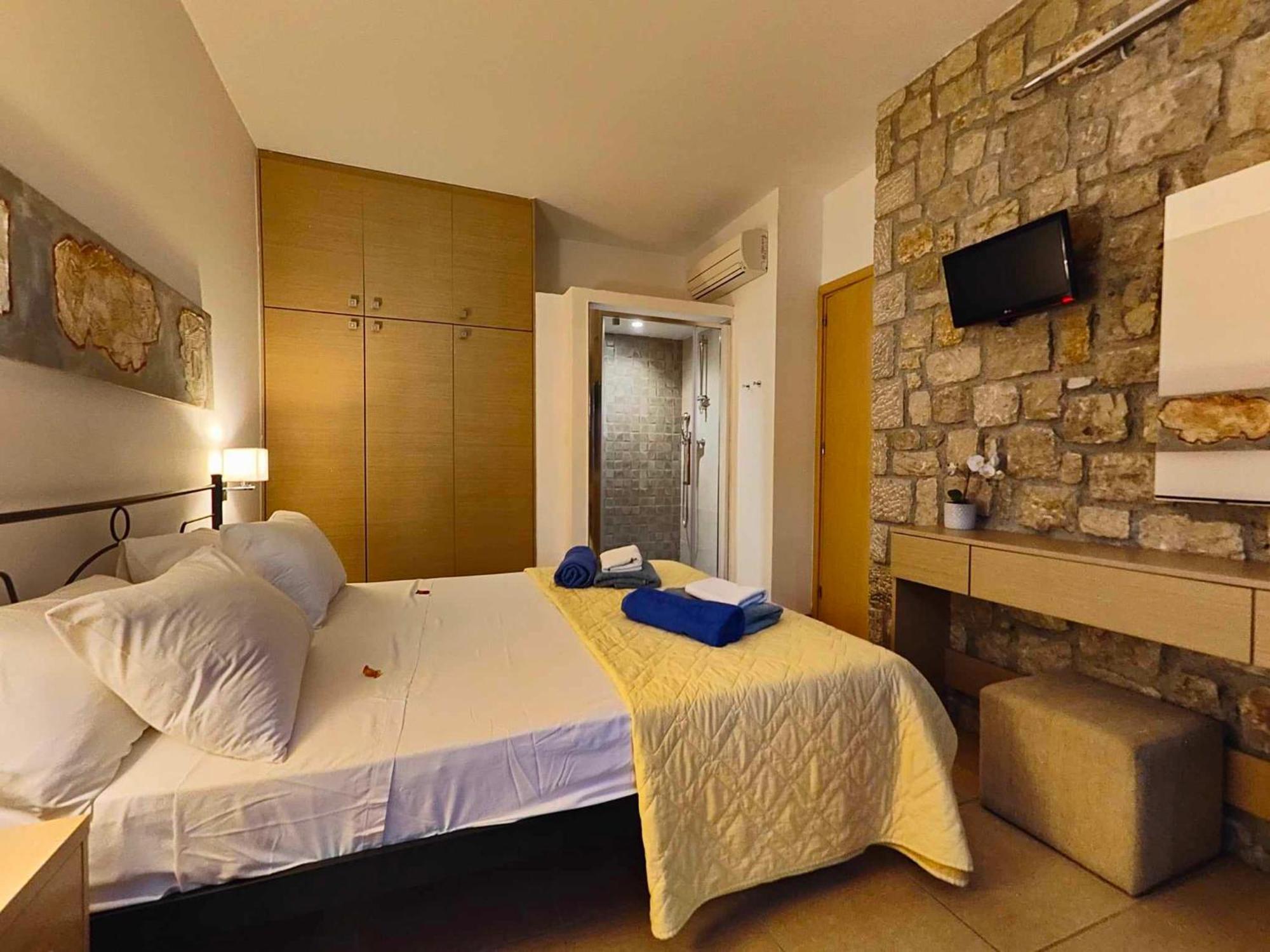 Pefki  Villa Costamare - Enjoy Lazy Days On The Private Pool-Jacuzzi מראה חיצוני תמונה