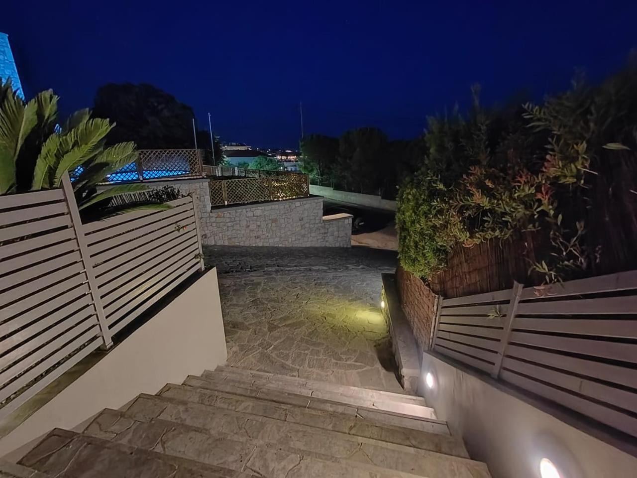 Pefki  Villa Costamare - Enjoy Lazy Days On The Private Pool-Jacuzzi מראה חיצוני תמונה