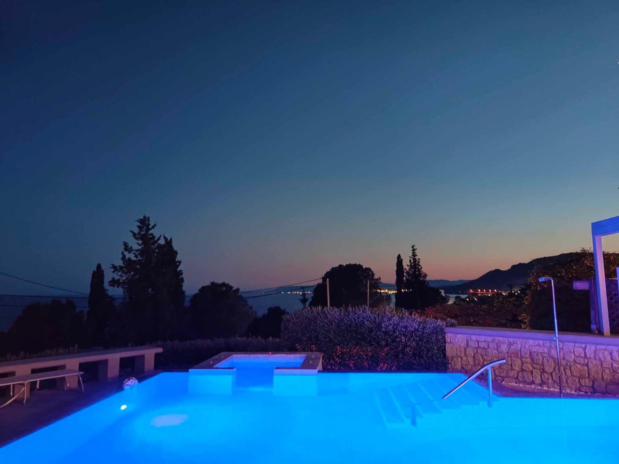 Pefki  Villa Costamare - Enjoy Lazy Days On The Private Pool-Jacuzzi מראה חיצוני תמונה