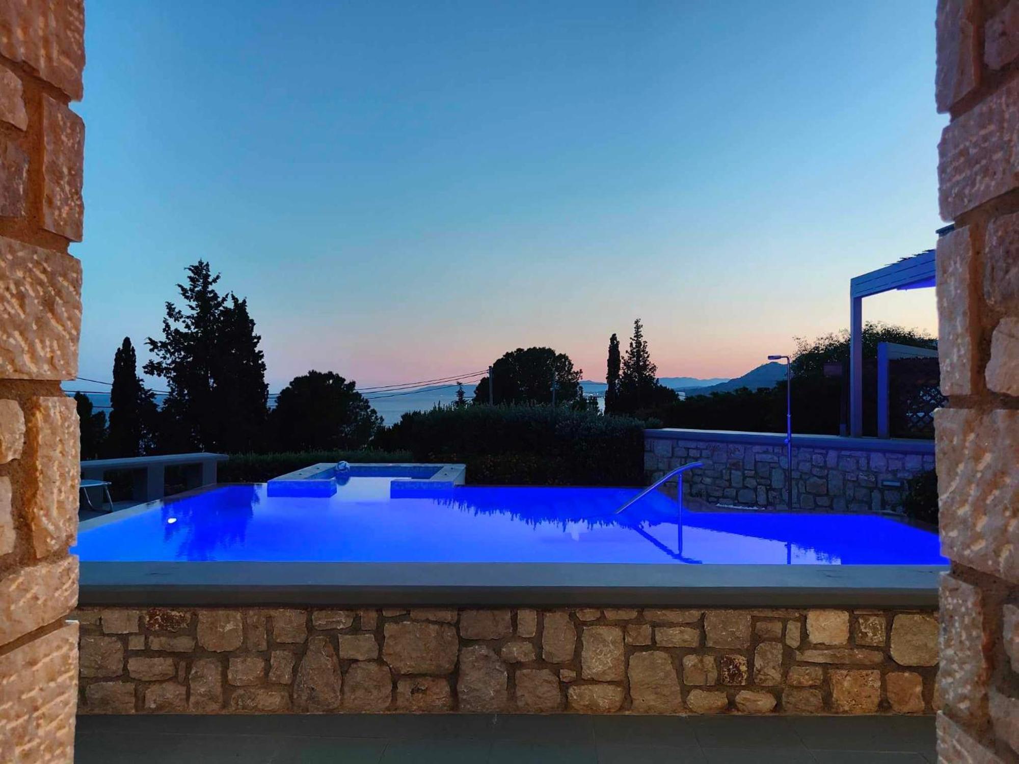 Pefki  Villa Costamare - Enjoy Lazy Days On The Private Pool-Jacuzzi מראה חיצוני תמונה