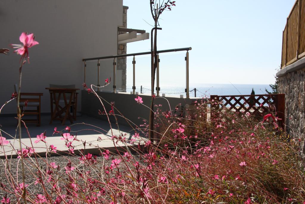 Pefki  Villa Costamare - Enjoy Lazy Days On The Private Pool-Jacuzzi מראה חיצוני תמונה