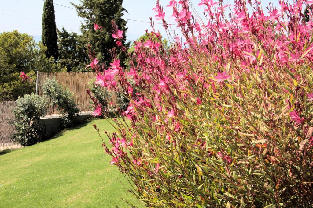 Pefki  Villa Costamare - Enjoy Lazy Days On The Private Pool-Jacuzzi חדר תמונה